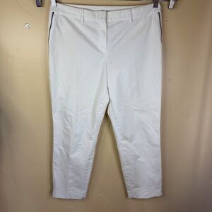 Tahari Size 10 White Straight Leg Flat Front Dress Pants Side Zip Staple Career